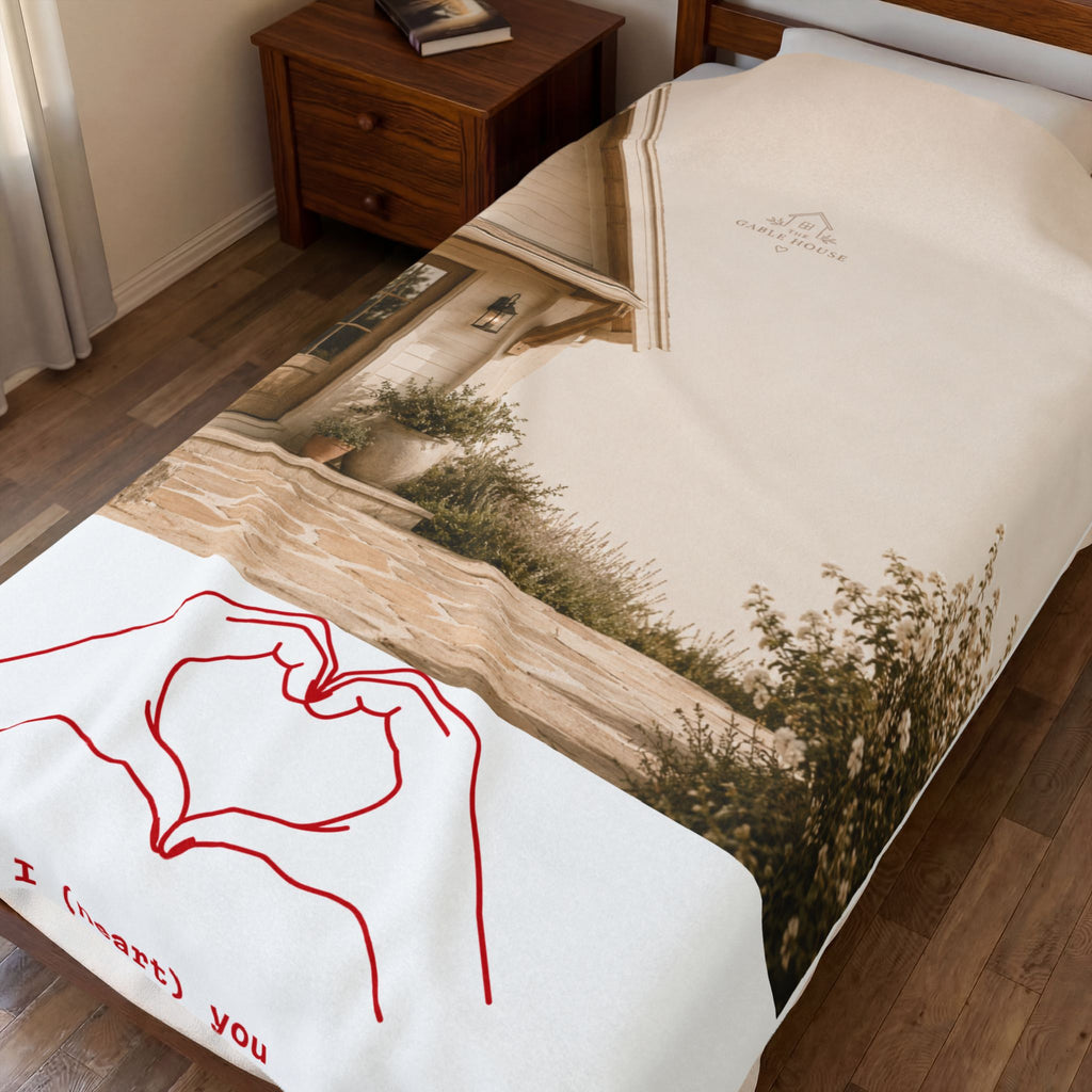 Velveteen Plush Blanket – Cozy Cottage Photo Throw with Hand-Heart Line Art